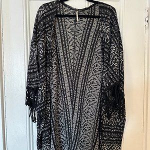 Free People Black White Fringed Tapestry Open Kimono Cardigan Coverup xs/s